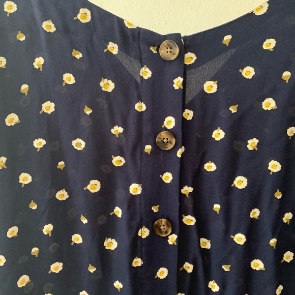 Madewell Button Back Easy Dress in Daisy Dots - Picture 6 of 6